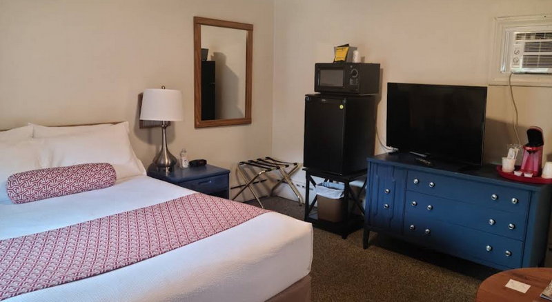 Boyne City Motel - Web Listing (newer photo)